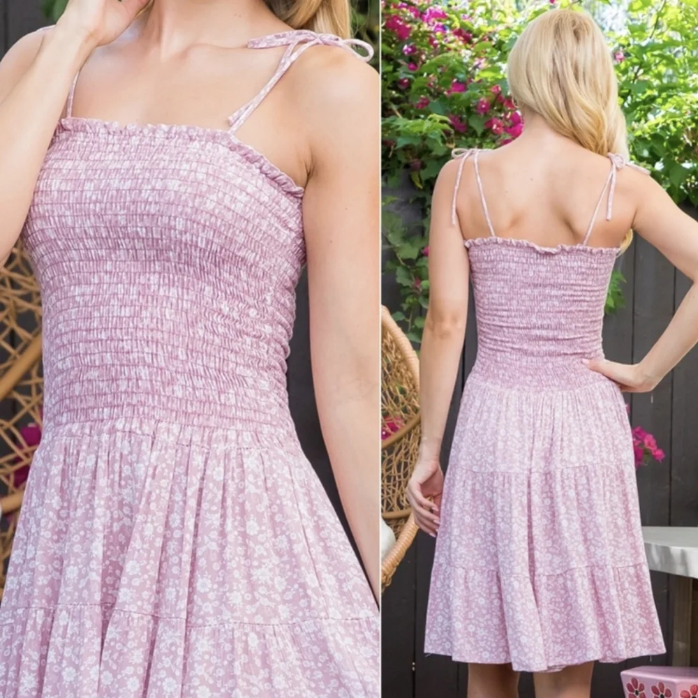 Perfect Spring/Summer Pink & White Floral Dress w/Cinched Top & Flowy Lower - Picture 3 of 5